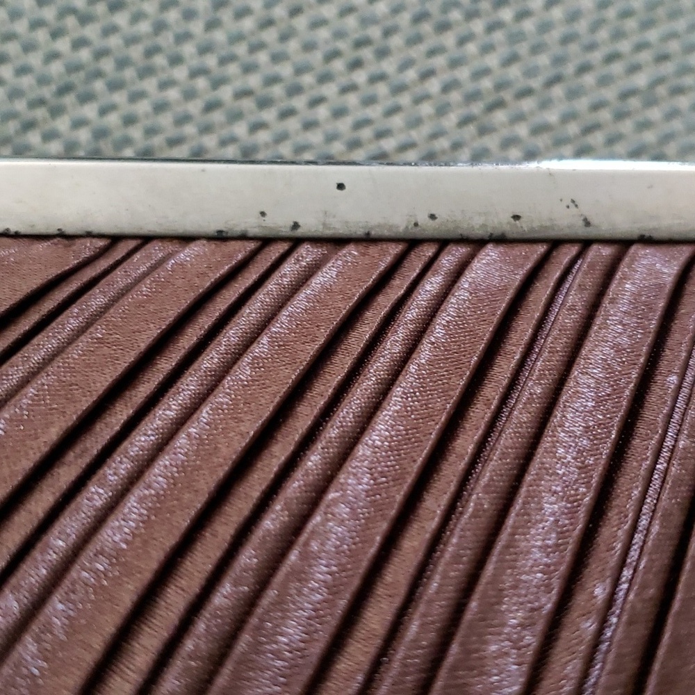 BROWN PLEATED SATIN CLUTCH - Picture 5 of 6